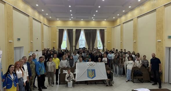 Міжнародний спортивно-пізнавальний проєкт «Олімпійці надихають – діти визначають своє майбутнє» в будинку культури с. Угорники